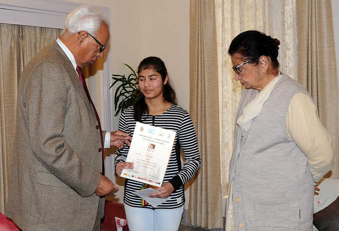 Meenal award from governer j&k for gold medal in commonwealth chess 2016
