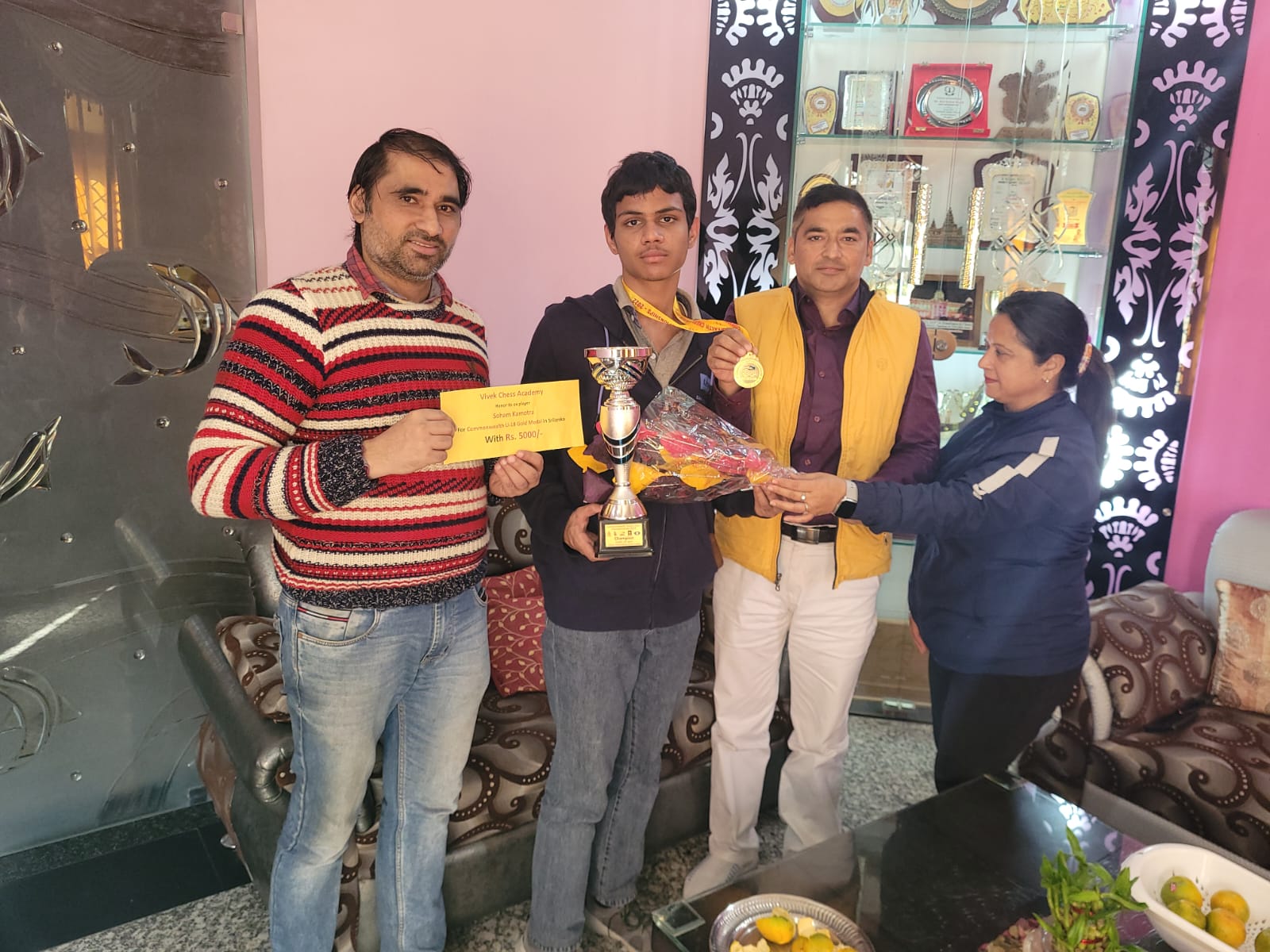 commonwealth Gold medal 2022 honored with Rs. 5000