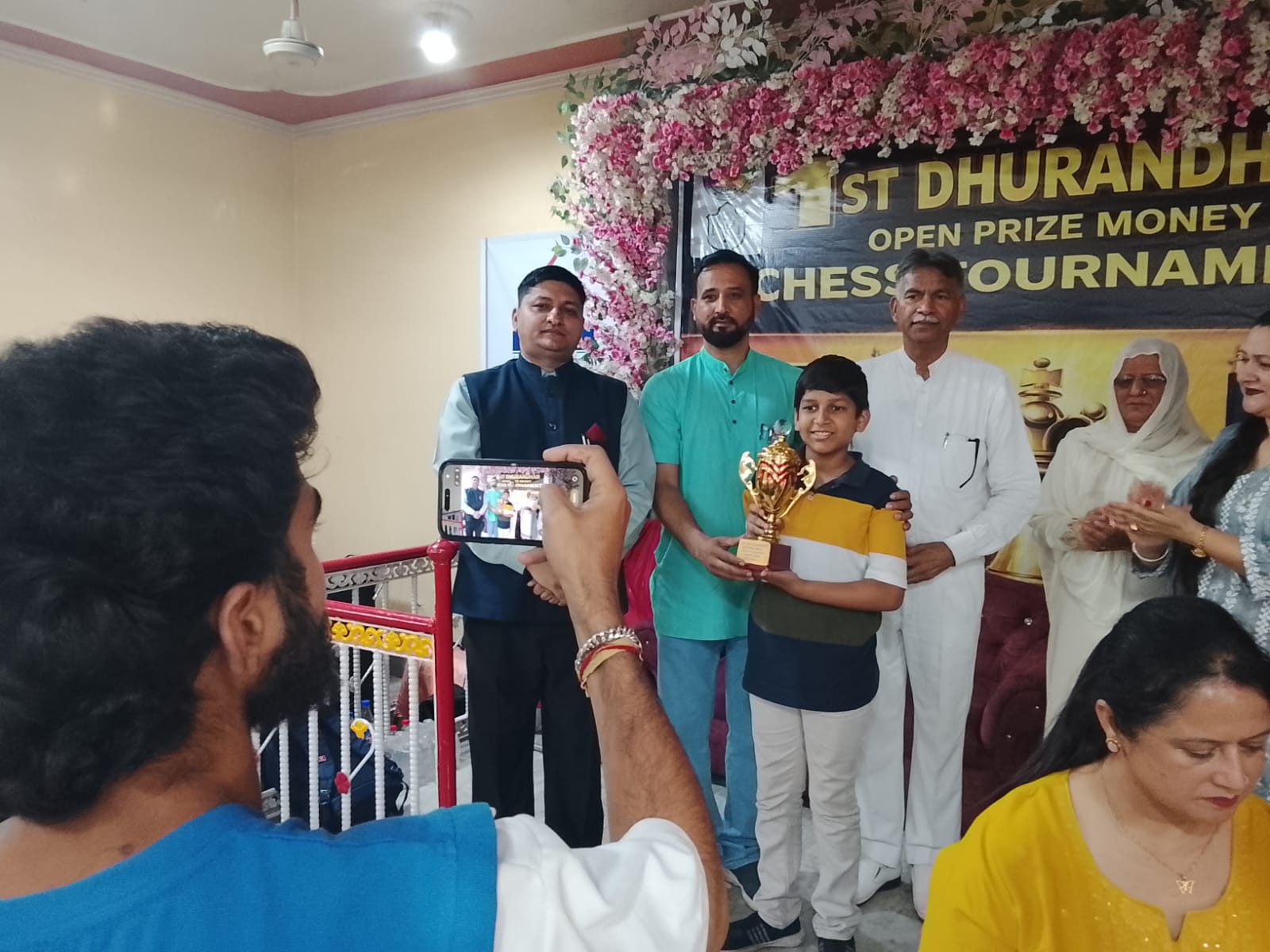 Ishaan chowdhary 1st prize in U-11 at durandar open chess tmt april 2026